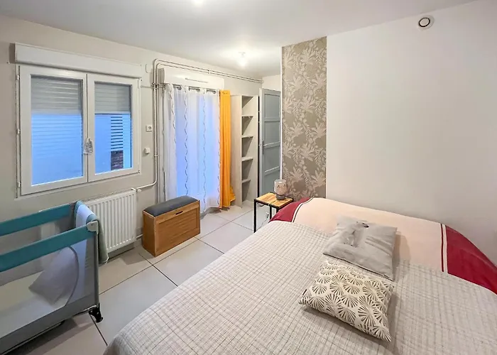 Dom wakacyjny 1 Bedroom In La Bataille *